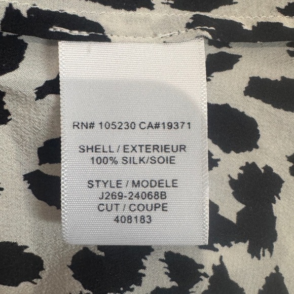 JOIE White/Black Long Sleeve V-Neck Printed Blouse 100% Silk Size XS - Picture 5 of 6
